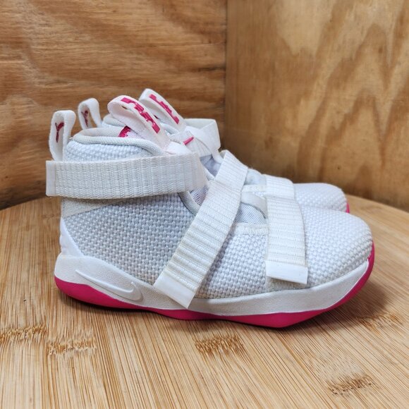 Girls Nike Lebron Soldier 11 Breast Cancer Awareness Shoes Sneakers Size 7C - Picture 1 of 10